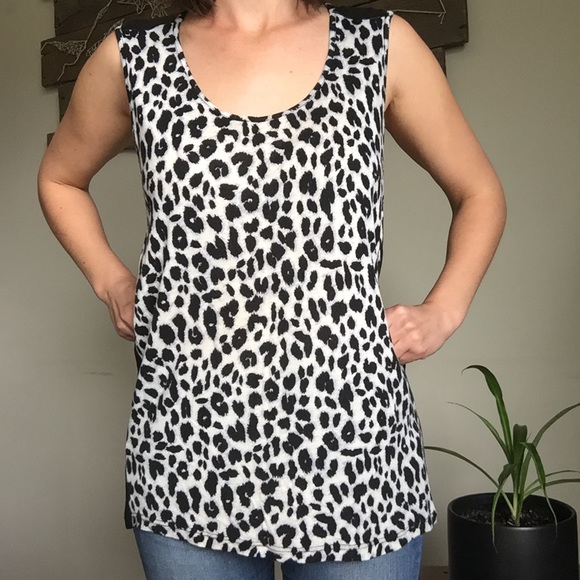 Long sheer back printed tank - Picture 4 of 6